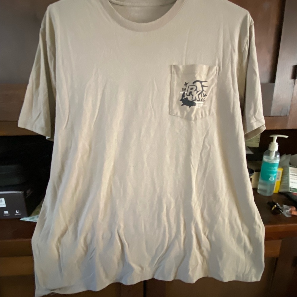 Gold RKO pocket T-shirt
Men’s 2Xl